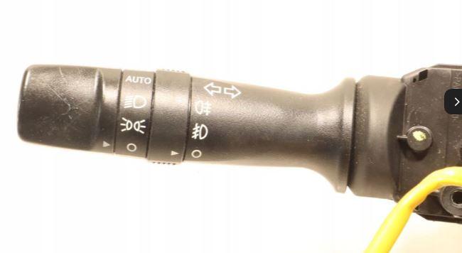 Hyundai I20 II 2014-2020 hatchback 1.2 16v petrol MT 61.8 kW 2015  Prepínacie páčky pod volantom 93480-1Y000