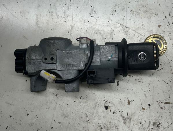 Nissan Note I 2006-2012 hatchback 1.4 16v petrol MT 65 kW 2007  Spínacia skrinka N0502823