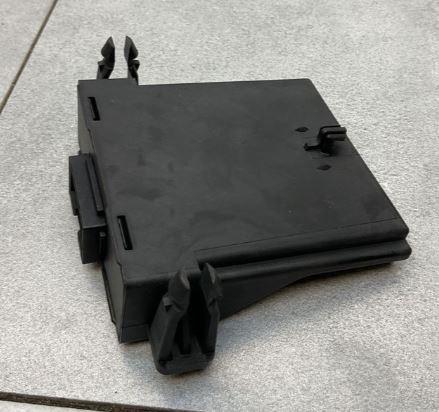 Volkswagen Passat B7 2010-2014 sedan 2.0 TDI diesel MT 103 kW 2012  Modul komfortu 7N0907530P