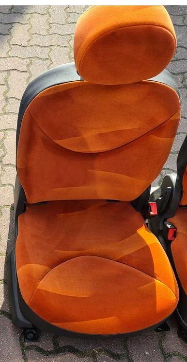 Citroen C2 hatchback 1.1 petrol MT 44 kW 2004  Sedadlo predné pravé