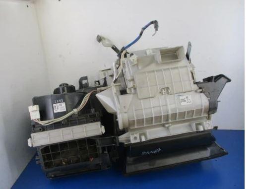 Toyota Rav4 II 2000-2005 hatchback 2.0 D4D diesel MT 85 kW 2005  Radiátor kúrenia