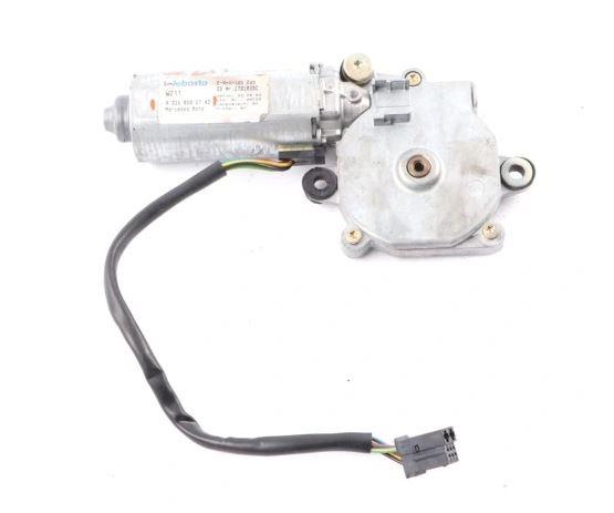 Mercedes E W211 2002-2009 sedan 2.2 CDI diesel MT 110 kW 2002  Motorček ostatné stresne okno A2118202742