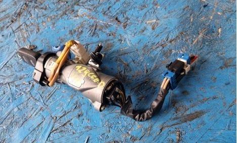 Kia Ceed I 2006-2012 combi 1.6 CRDI diesel 85 kW 2008 Spínacia skrinka