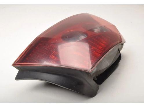 Peugeot 407 sedan 2.0 16v petrol AT 103 kW 2007  Svetlo zadné ľavé