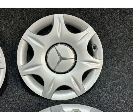 Mercedes E W210 1995-2002 combi 2.4 V6 petrol MT 125 kW 1999  Puklica 4kusy komplet 2104010224