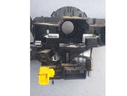 Volkswagen Tiguan I 2007-2016 hatchback 2.0 TDI diesel MT 103 kW 2009  Prepínacie páčky pod volantom 1K0953549BF 1K0953503EF