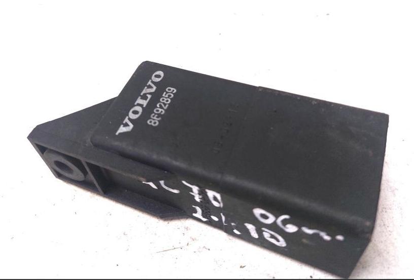 Volvo Relé 8692859 0281003037