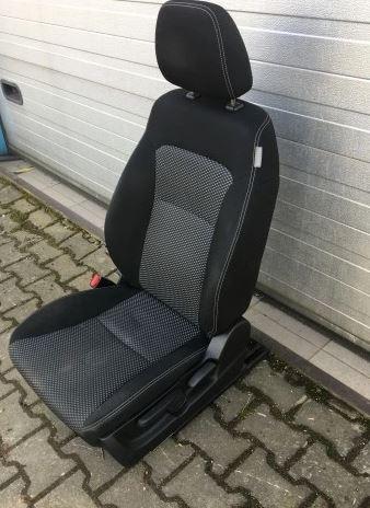 Suzuki Vitara III 2015- hatchback 1.6 16v petrol AT 88 kW 2018  Sedadlo predné ľavé