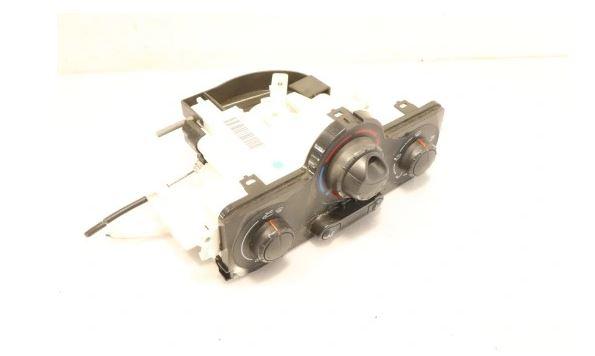 Renault Megane II 2003-2008 2.0 DCI diesel MT 110 kW 2006  Panel kúrenia/klimatizácie 69580001