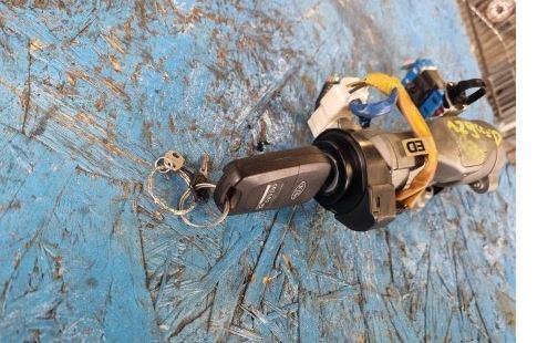 Kia Ceed I 2006-2012 combi 1.6 CRDI diesel 85 kW 2008 Spínacia skrinka