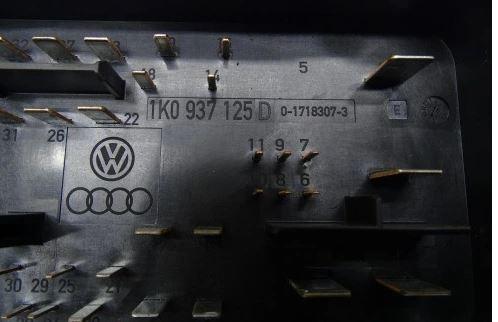 Skoda Superb II 2008-2015 combi 2.0 TDI diesel MT 125 kW 2014  Poistková skrinka 1K0937125D