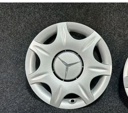 Mercedes E W210 1995-2002 combi 2.4 V6 petrol MT 125 kW 1999  Puklica 4kusy komplet 2104010224