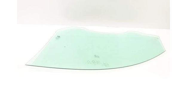 Volvo C30 hatchback 1.8 16v petrol MT 92 kW 2007  Sklo predných pravých dverí