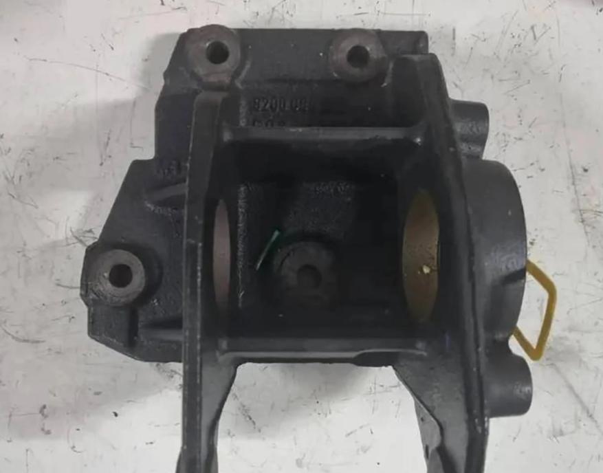 Opel Movano II 2003-2010 hatchback 2.5 CDTI diesel MT 74 kW 2009  Podpera poloosi 8200684227