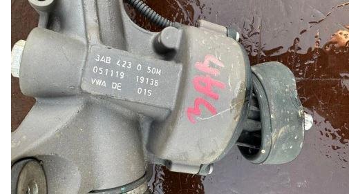 Volkswagen Passat B7 2010-2014 sedan 2.0 TDI diesel MT 103 kW 2012  Riadenie 3AB423050M