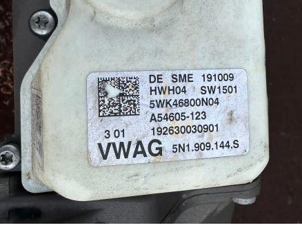 Volkswagen Passat B7 2010-2014 sedan 2.0 TDI diesel MT 103 kW 2012  Riadenie 3AB423050M