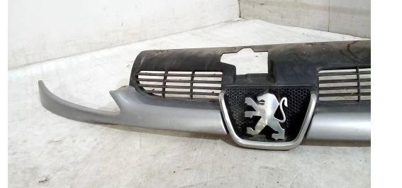 Peugeot 206 hatchback 1.1 petrol MT 44 kW 1998  Lišta nárazníka