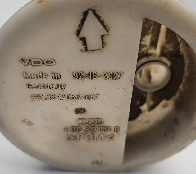 Audi A8 D2 1994-2002 sedan 4.2 V8 petrol AT 220 kW 1996  Snímač hladiny paliva 92162027 4D0919051B 221824056001