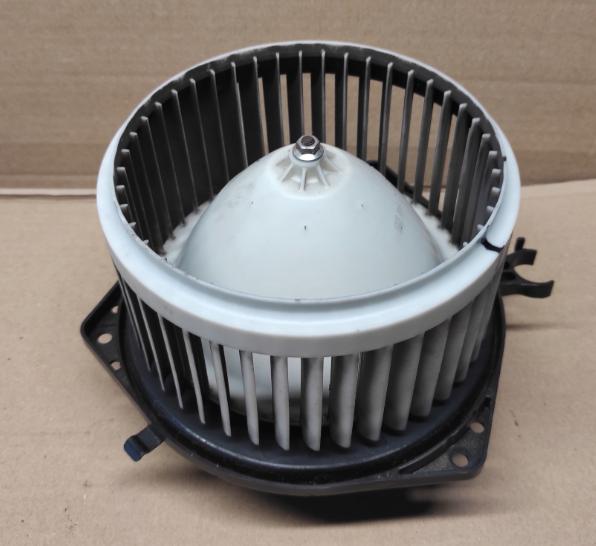 Renault Laguna III 2007-2015 Ventilátor kúrenia A10357A8400000