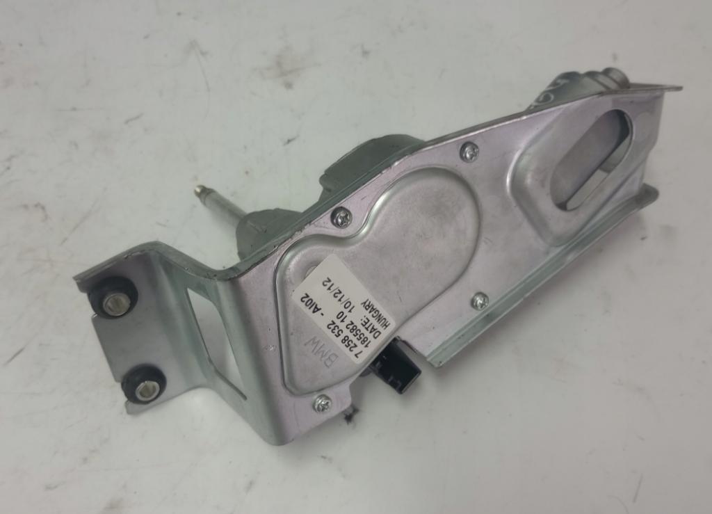 BMW 1 F20 2011-2019 Motorček stieračov zadný 7258532