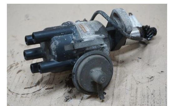 Suzuki Vitara I 1988-1998 hatchback 1.6 petrol MT 60 kW 1990  Rozdeľovač 33100-60A20