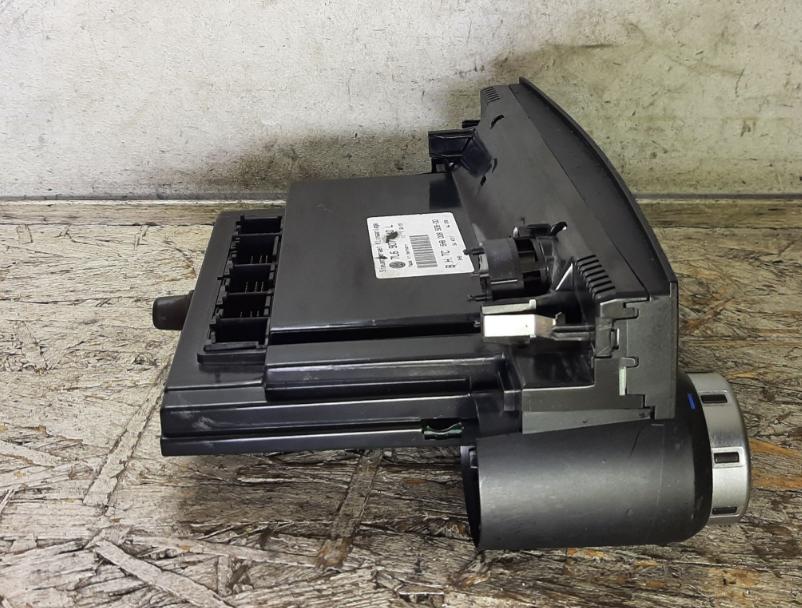 Volkswagen Touareg I 2002-2010 hatchback 5.0 TDI V10 diesel AT 230 kW 2004  Panel kúrenia/klimatizácie 7L6907040L