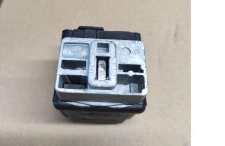 Renault Laguna III 2007-2015 hatchback 2.0 DCI diesel MT 131 kW 2008  Blokáda (zámok) volantu 487000006R