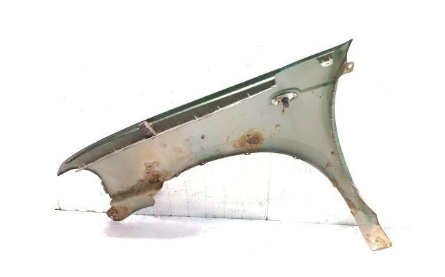 Nissan Navara II  D22  Blatník predný pravý