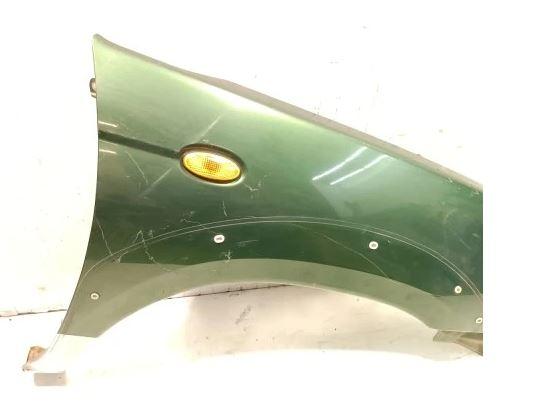 Nissan Navara II  D22  Blatník predný pravý