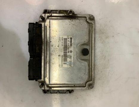 Renault Megane I 1995-2003 hatchback 1.9 DTI diesel MT 59 kW 2001 Riadiaca jednotka motora 0281010442 8200199726 8200049306