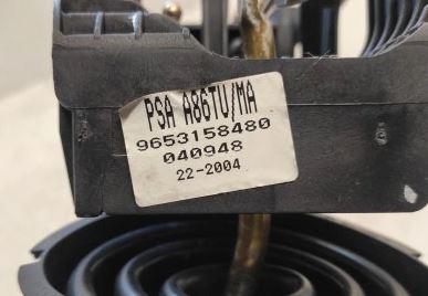 Citroen C2 hatchback 1.1 petrol MT 44 kW 2004  Rýchlostná páka (kulisa) 9653158480