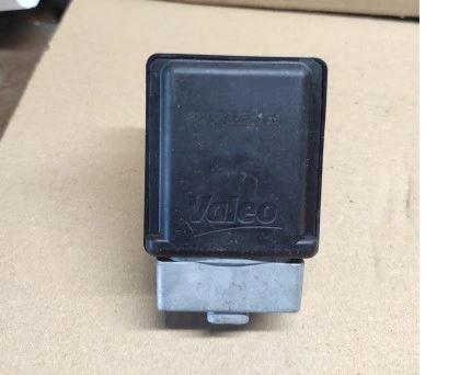 Renault Laguna III 2007-2015 hatchback 2.0 DCI diesel MT 131 kW 2008  Blokáda (zámok) volantu 487000006R