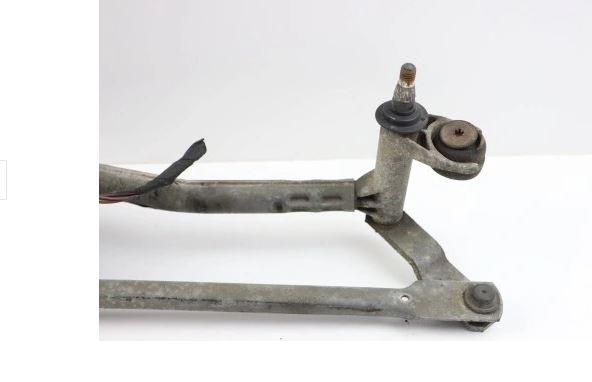 Audi A3 8P 2003-2012 hatchback 1.6 petrol MT 75 kW 2003 Mechanizmus stieračov predný pravý 8P1955119C 0390241911