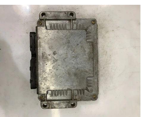 Renault Megane I 1995-2003 hatchback 1.9 DTI diesel MT 59 kW 2001 Riadiaca jednotka motora 0281010442 8200199726 8200049306