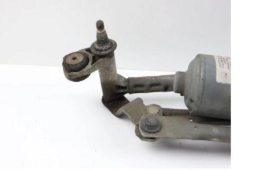 Audi A3 8P 2003-2012 hatchback 1.6 petrol MT 75 kW 2003 Mechanizmus stieračov predný pravý 8P1955119C 0390241911