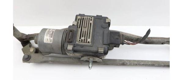 Audi A3 8P 2003-2012 hatchback 1.6 petrol MT 75 kW 2003 Mechanizmus stieračov predný pravý 8P1955119C 0390241911