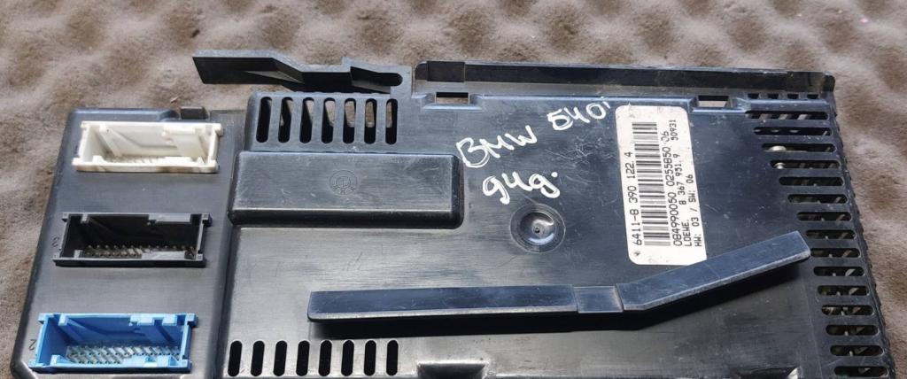 BMW 5 E34 1987-1996 Riadiaca jednotka klimatizácie 8390122