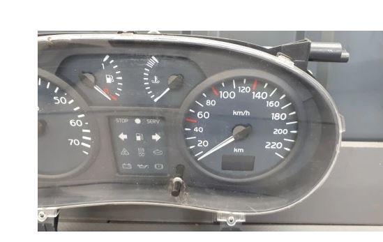 Renault Clio II 1998-2012 hatchback 1.5 DCI diesel MT 48 kW 2002  Prístrojová doska P8200261119