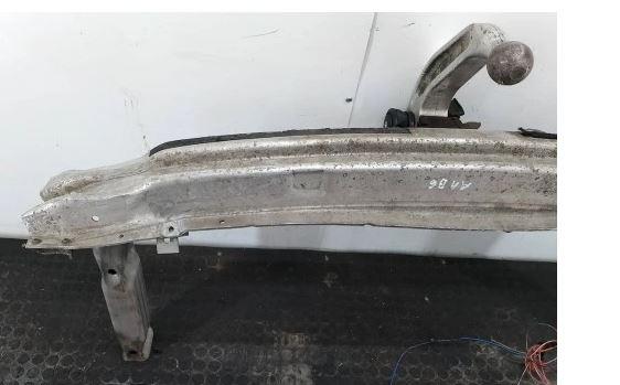 Audi A4 B6 2000-2004 sedan 1.9 TDI diesel MT 96 kW 2003  Ťažné zariadenie 8E0807309D AD469A