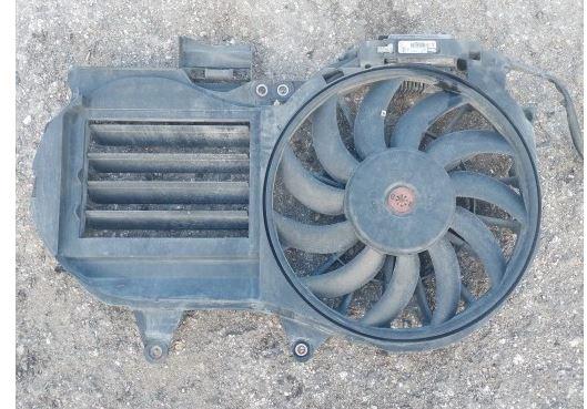 Audi A4 B6 2000-2004 combi 1.9 TDI diesel MT 96 kW 2003  Ventilátor chladiča klimatizácie 8E0121205AA
