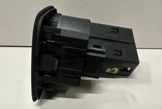 Seat Ibiza IV 6J 2008-2017 hatchback 1.6 TDI diesel Cayb MT 66 kW 2009  Prepínač svetiel 6J1941531A