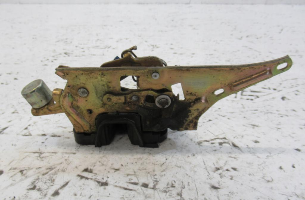 Opel Corsa B 1993-1999 hatchback 1.0 12v petrol MT 40 kW 1999  Zámok dverí zadný ľavý 90509513