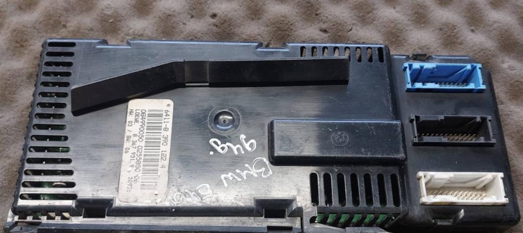 BMW 5 E34 1987-1996 Riadiaca jednotka klimatizácie 8390122