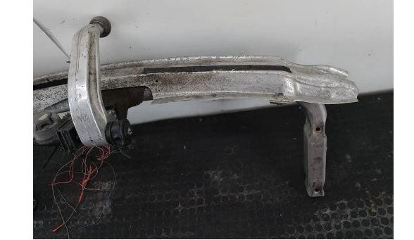 Audi A4 B6 2000-2004 sedan 1.9 TDI diesel MT 96 kW 2003  Ťažné zariadenie 8E0807309D AD469A