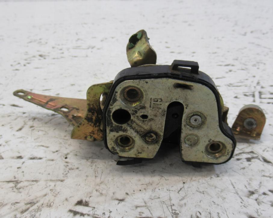 Opel Corsa B 1993-1999 hatchback 1.0 12v petrol MT 40 kW 1999  Zámok dverí zadný ľavý 90509513