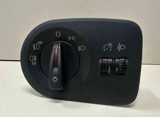 Seat Ibiza IV 6J 2008-2017 hatchback 1.6 TDI diesel Cayb MT 66 kW 2009  Prepínač svetiel 6J1941531A