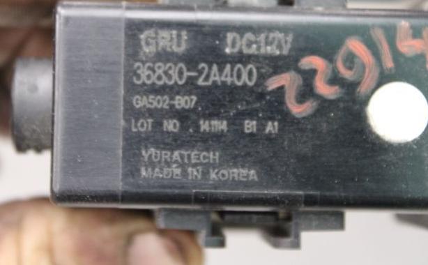 Hyundai I40 combi 1.7 CRDI diesel AT 104 kW 2016  Relé 36830-2A400