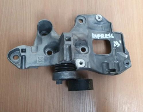 Dacia Duster II 1.5DCI  2017-2024 HM suv   Držiak alternátora 117105158R