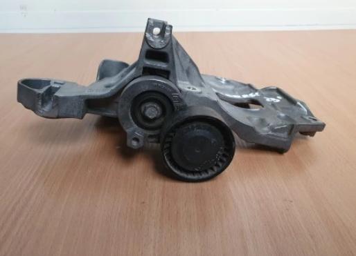 Dacia Duster II 1.5DCI  2017-2024 HM suv   Držiak alternátora 117105158R