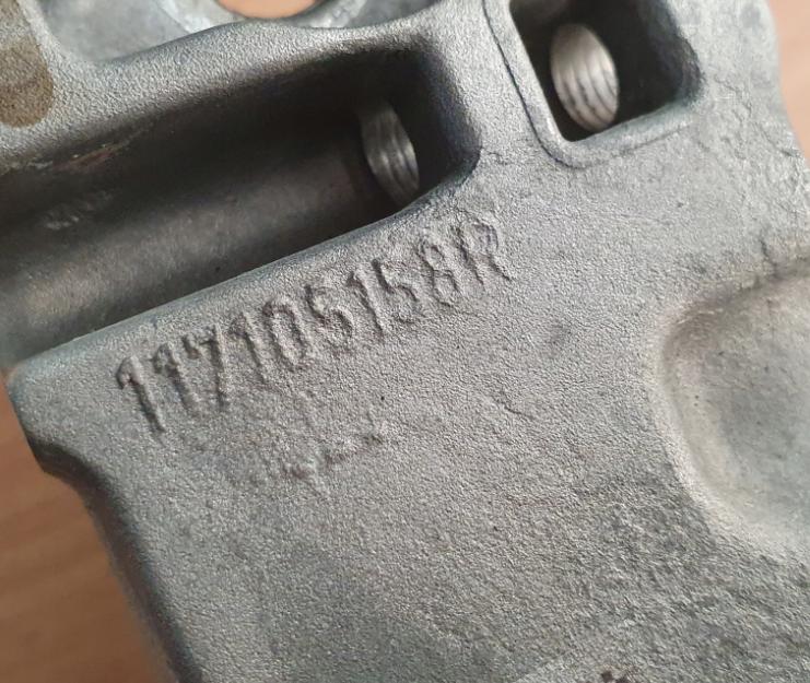 Dacia Duster II 1.5DCI  2017-2024 HM suv   Držiak alternátora 117105158R